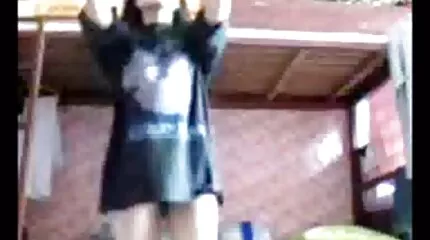 Вигини переконали майстра на всі руки зайнятися сексом. порно фільми онлайн дивитись
