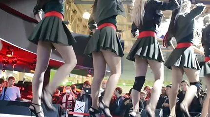 Замінюю хороший порно фільм велику дупу на курку.