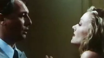 Бродяга дрочить член за гроші для дівчини. порно фільми 80