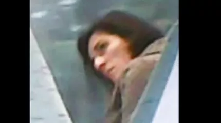 18-річна студентка дозволяє директору займатися любов'ю порно фільми скачати на столі.
